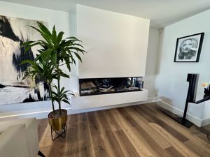 Lounge Area- click for photo gallery